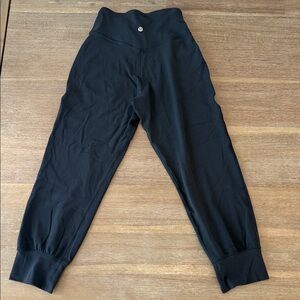 EUC Lululemon Align Joggers Black w/ Pockets